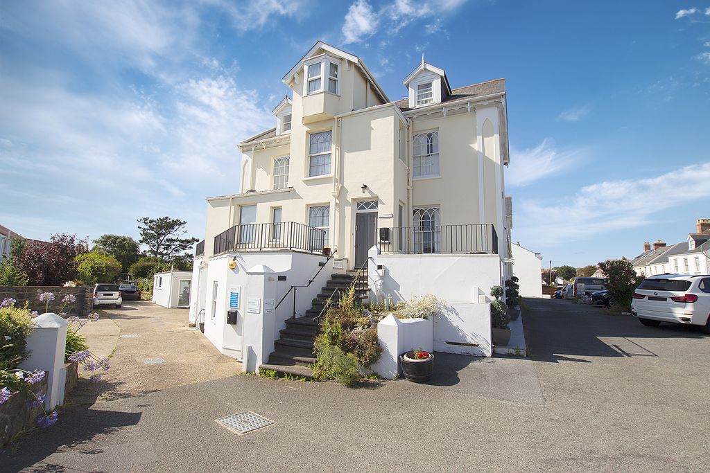 5 bed property for saleVale Road, St Sampson's, Guernsey GY2