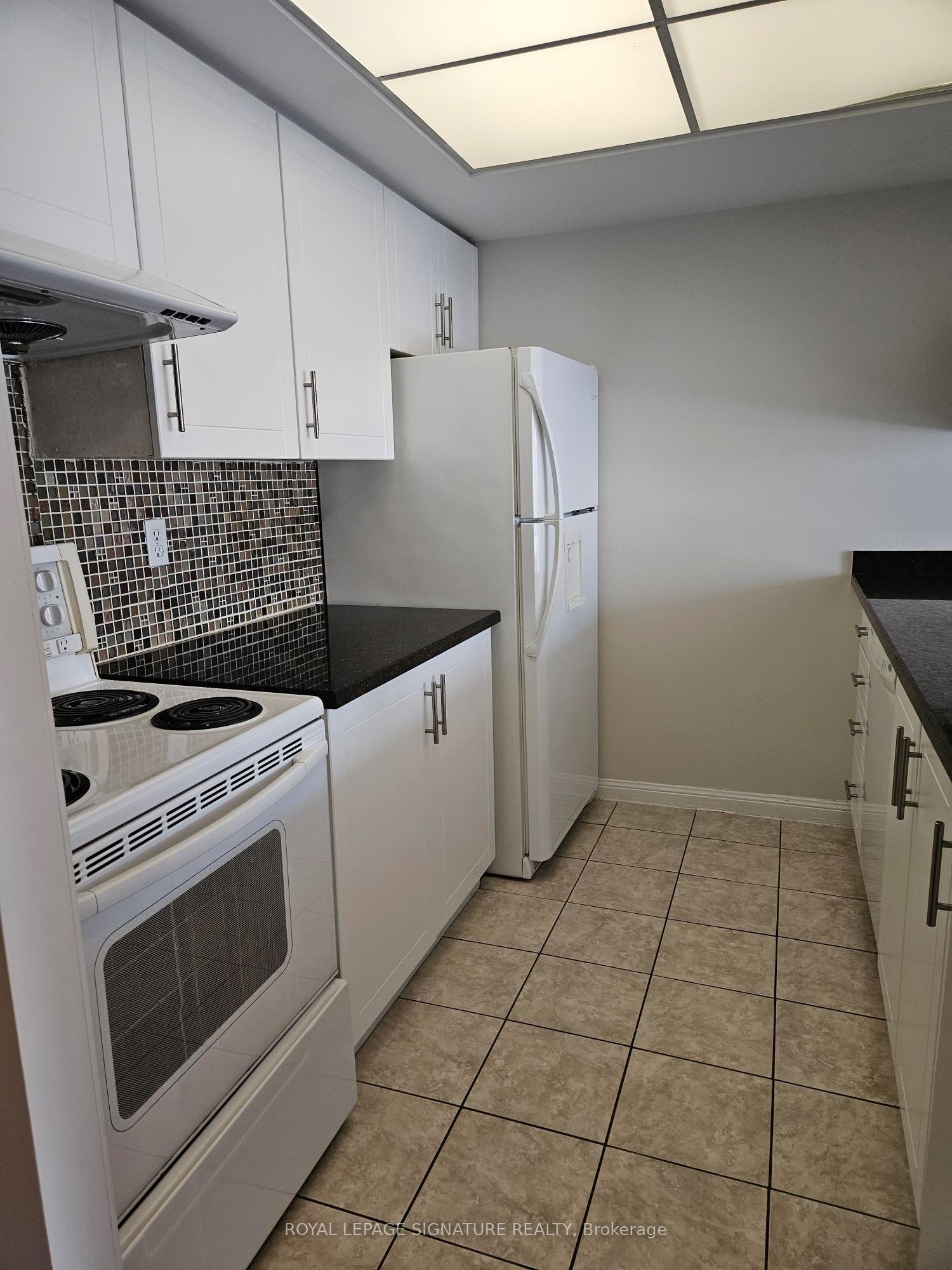 101-101 Subway Crescent, Toronto, ON, M9B 6K4 photo 4