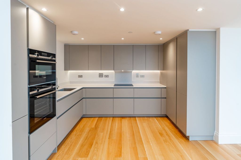 Additional image 3 of 2 bed flat for saleSassoon Grove, Edinburgh EH10