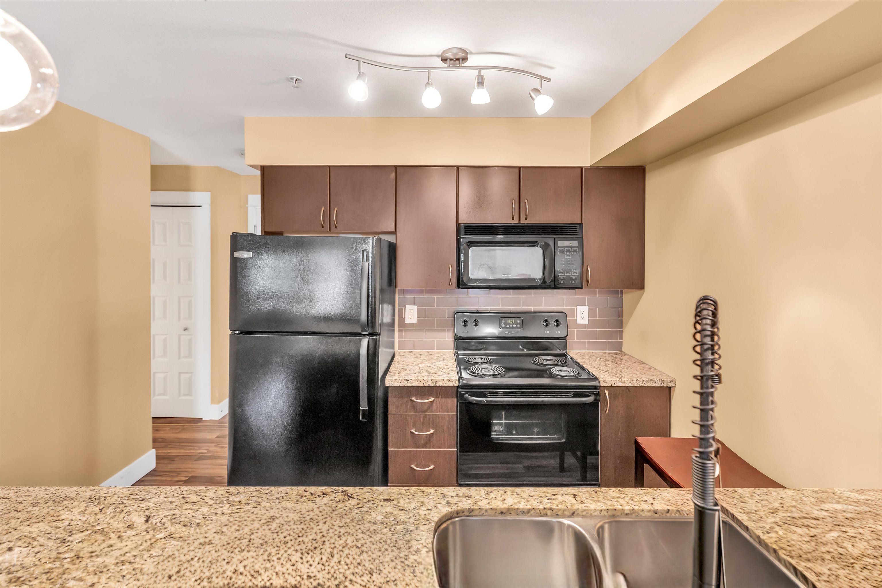 Additional image 3 of 209-2515 Park Drive, Abbotsford, BC, V2S 0B2