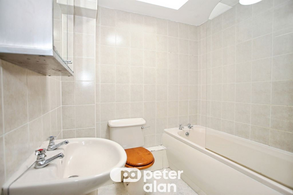 Additional image 6 of 2 bed flat for saleLlanishen Court, Llanishen, Cardiff CF14