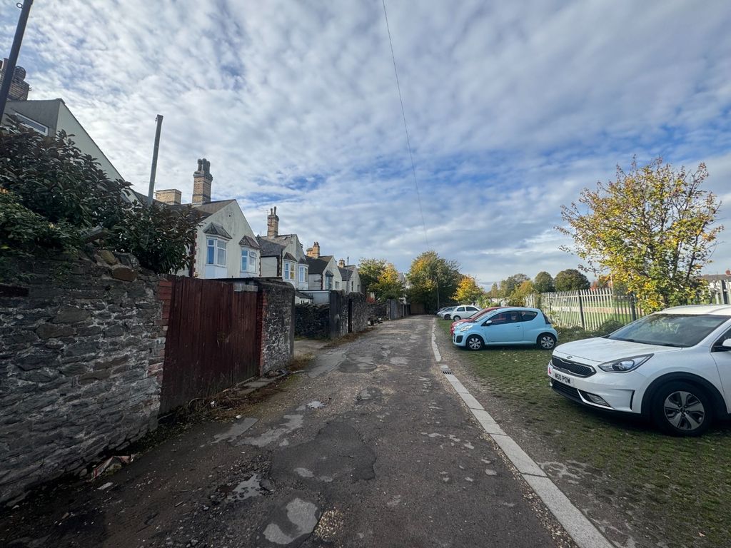 Additional image 2 of 6 bed semi-detached house for saleNewport Road, Cardiff CF24