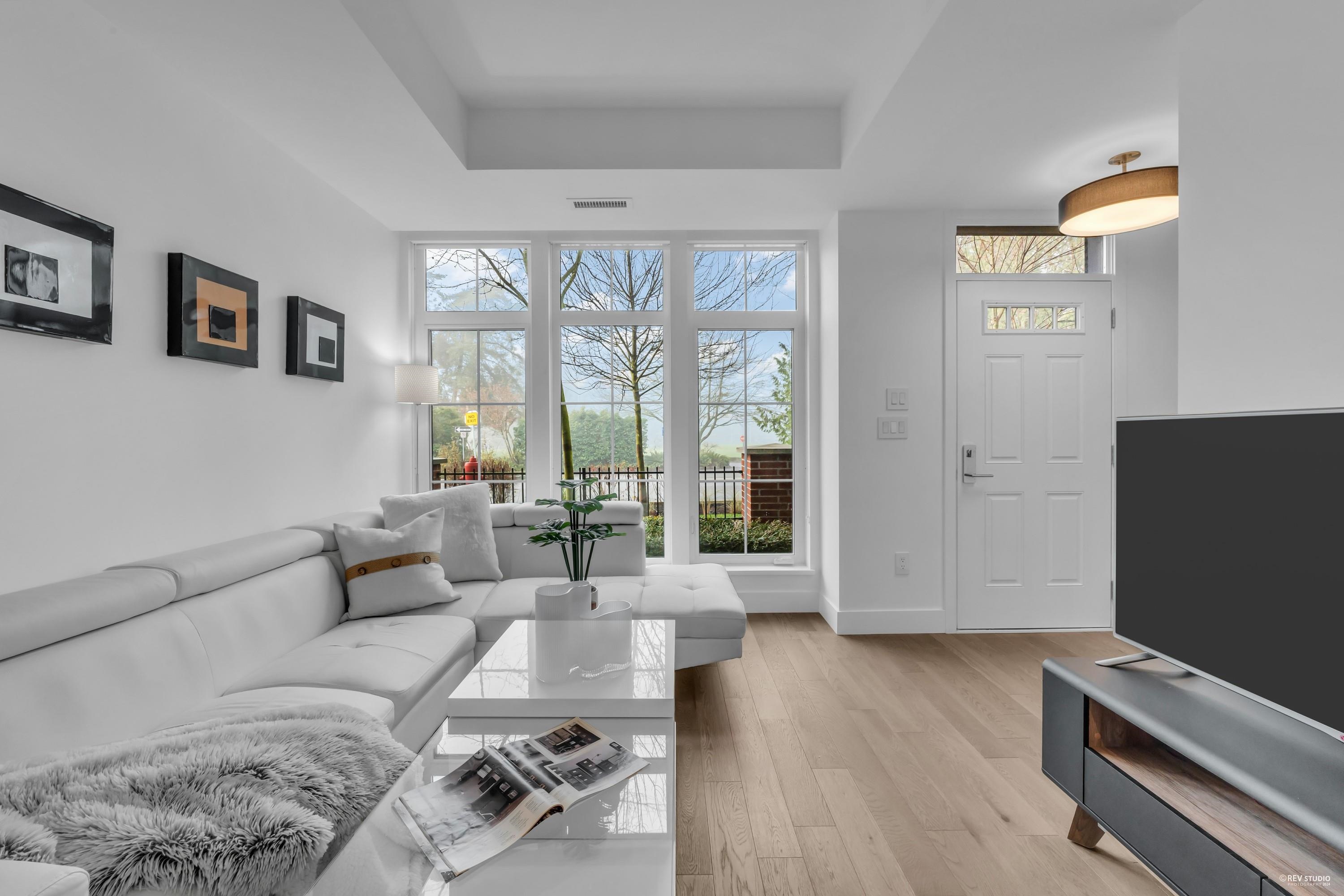 118-2070 Curling Road, North Vancouver, BC, V7P 0C9