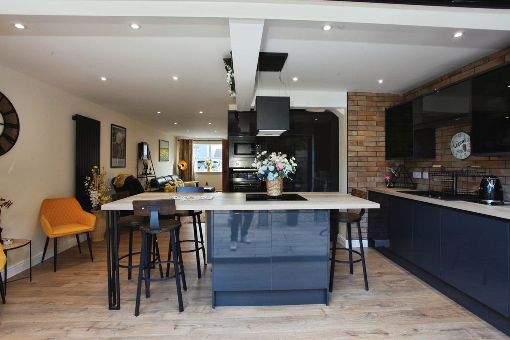 Additional image 9 of 3 bed town house for saleLakeside Close, Ebbw Vale NP23