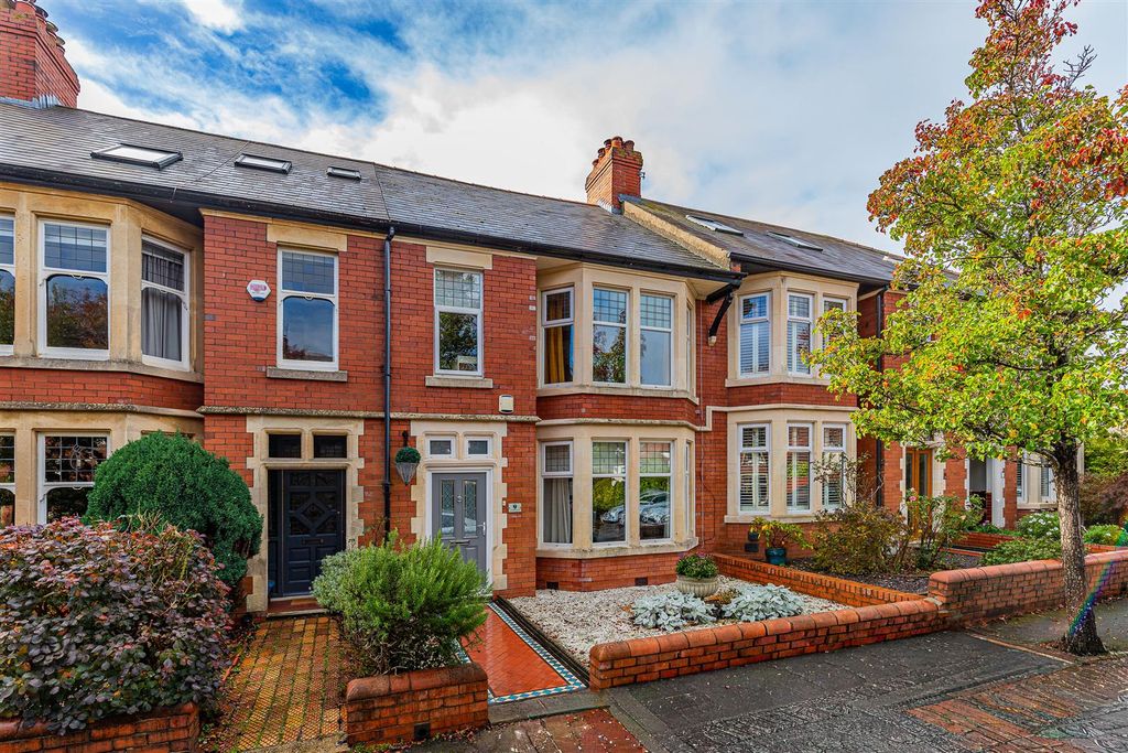 4 bed terraced house for saleLlwyn-Y-Grant Place, Penylan, Cardiff CF23