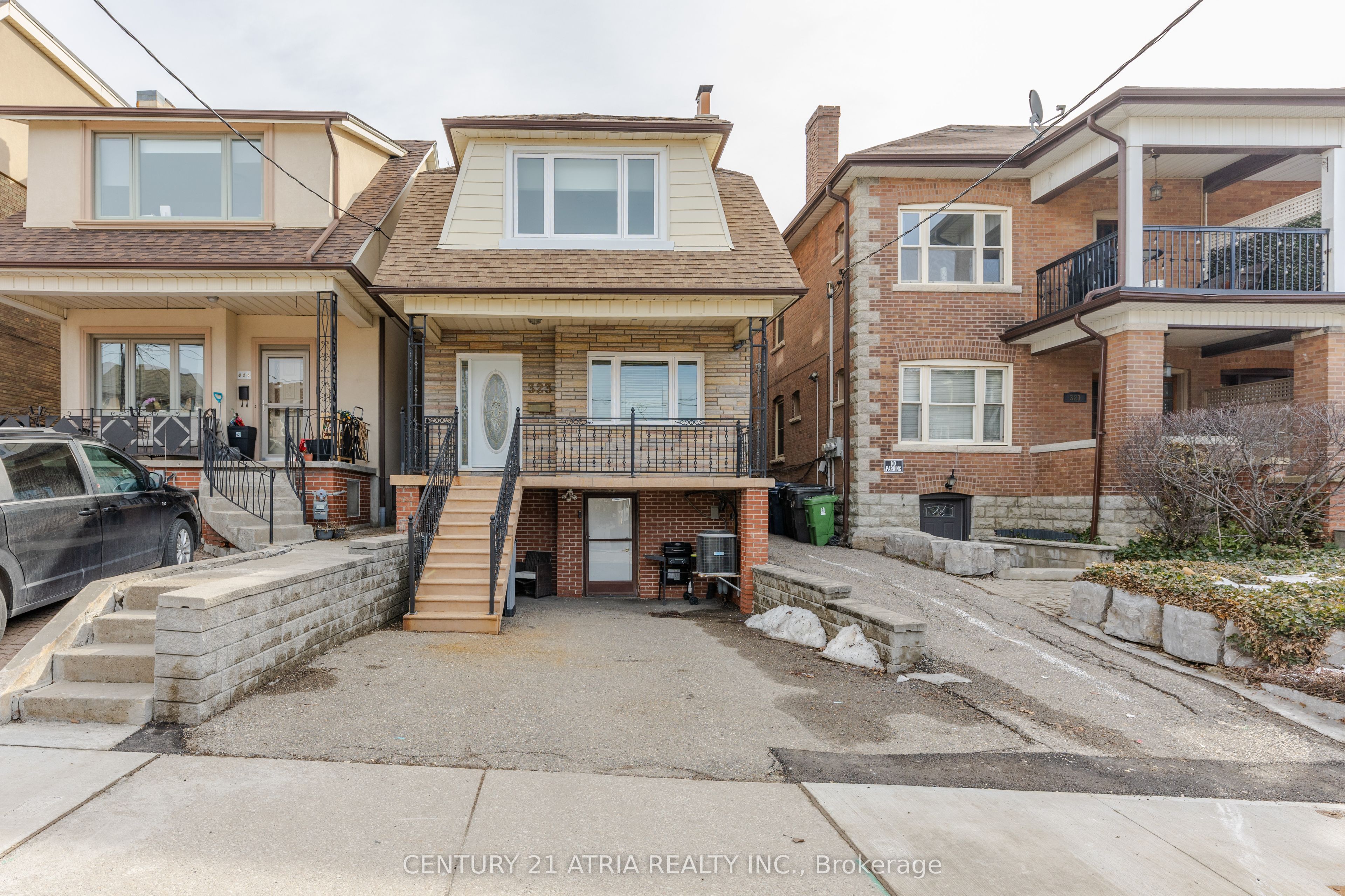 323 Lauder Avenue, Toronto, ON, M6E 3H7