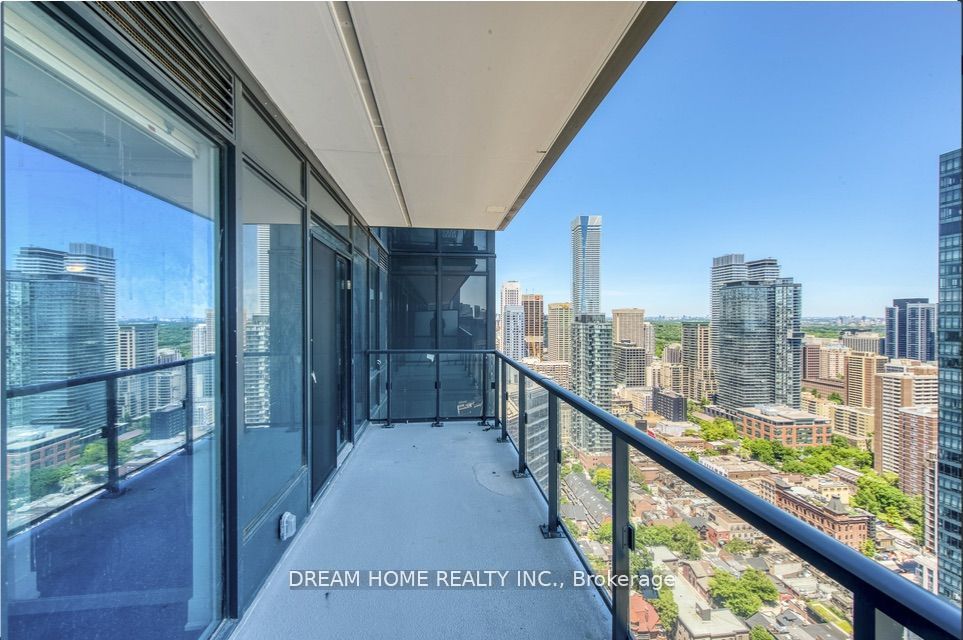 3809 -Room-955 Bay Street, Toronto, ON, M5S 2A2