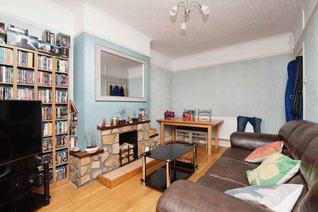 Additional image 4 of 3 bed semi-detached house for saleWentloog Road, Rumney, Cardiff CF3