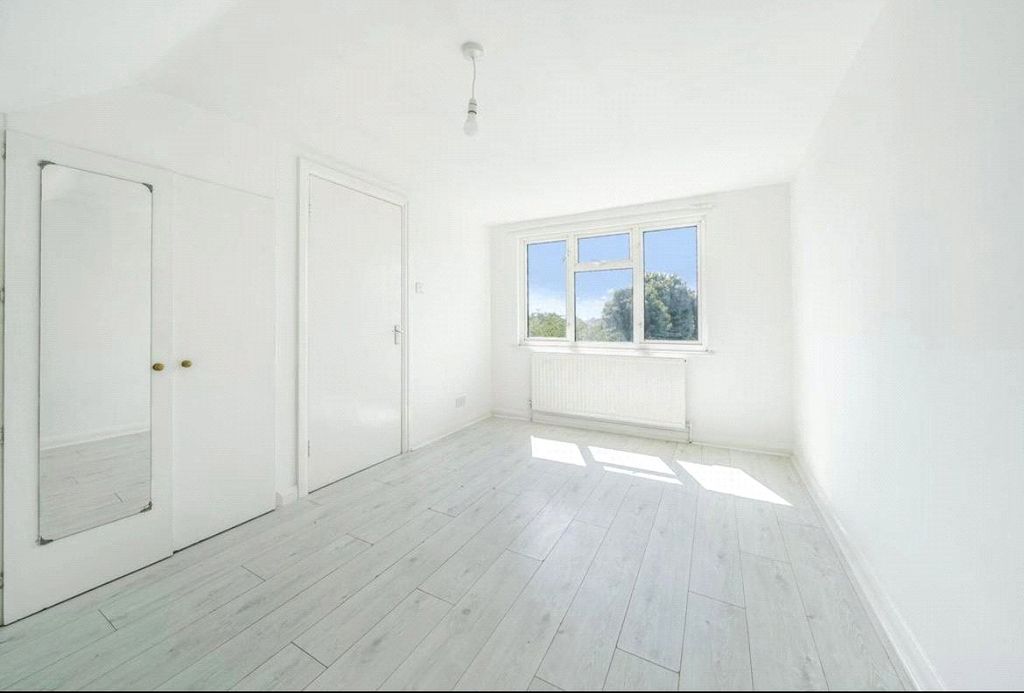 Additional image 8 of 4 bed semi-detached house for saleWakemans Hill Avenue, London NW9
