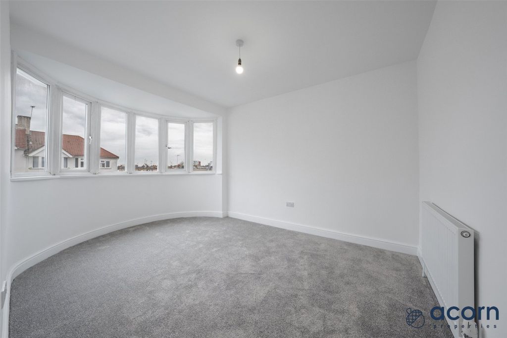 Additional image 6 of 5 bed terraced house for saleWakemans Hill Avenue, Colindale, London NW9