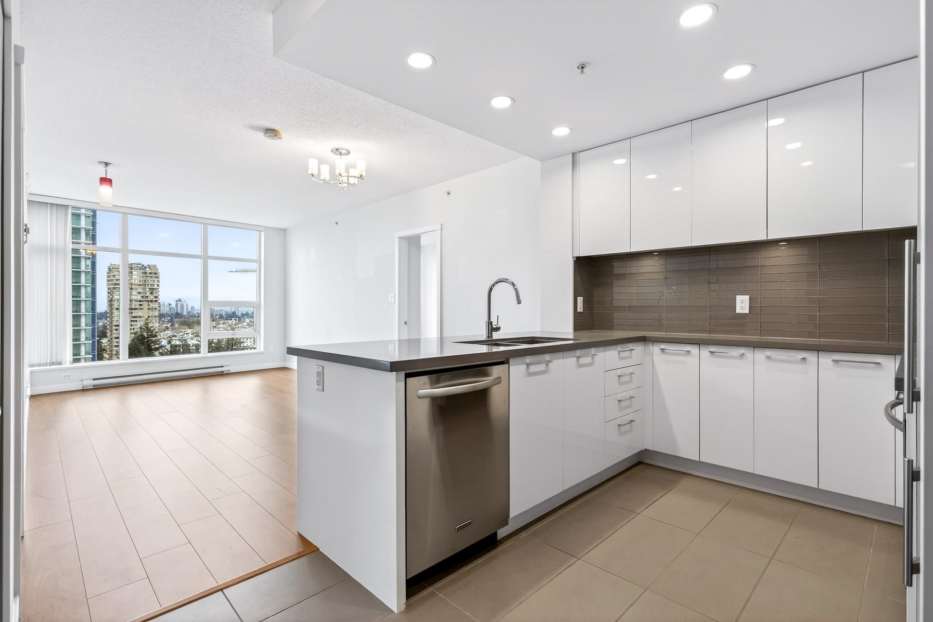 Additional image 2 of 2005-4880 Bennett Street, Burnaby, BC, V5H 0C1