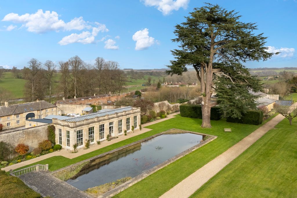 Additional image 3 of 3 bed flat for saleSherbourne House, Sherborne, The Cotswolds GL54
