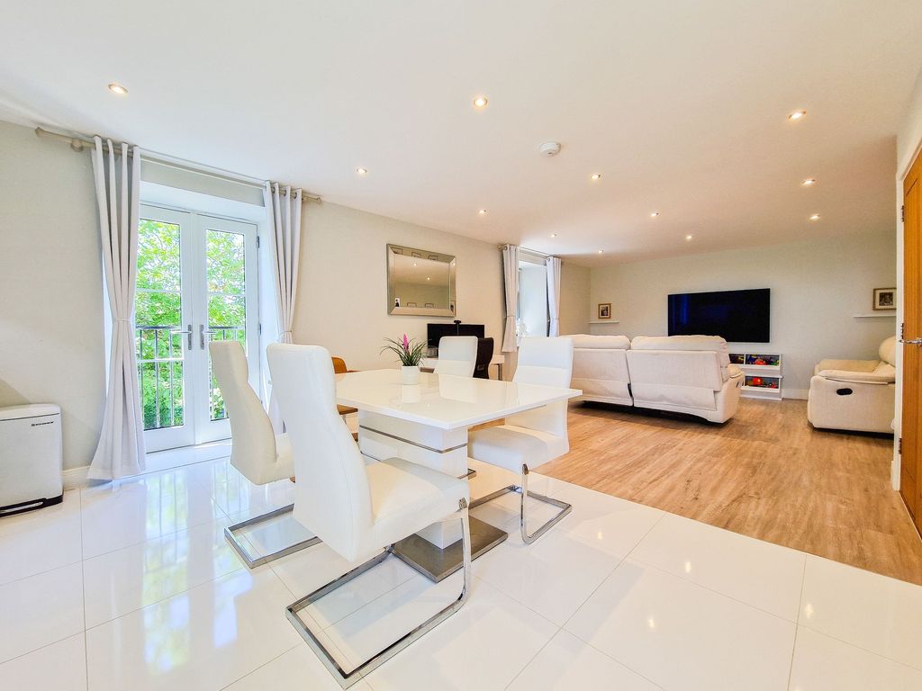 2 bed flat for sale5 Highstead, St Saviour JE2 photo 2