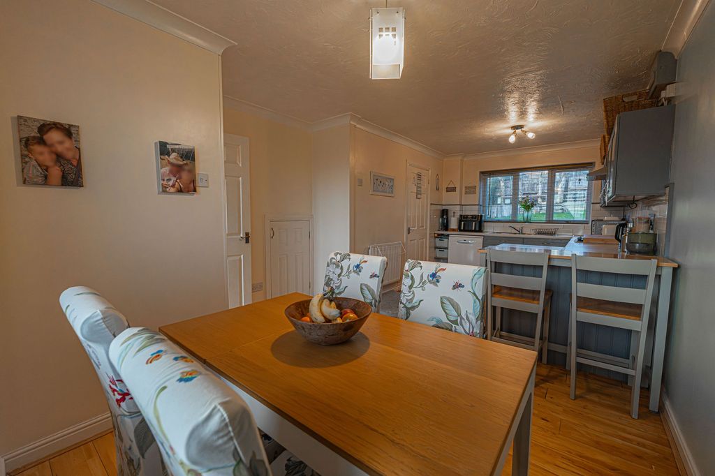 Additional image 7 of 4 bed detached house for saleBadgers Walk, Undy NP26