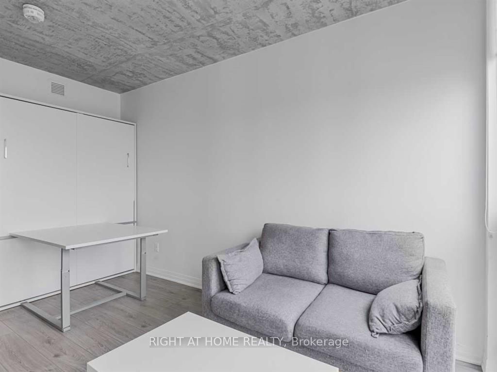441-1900 Simcoe Street N, Oshawa, ON, L1G 0C1 photo 3
