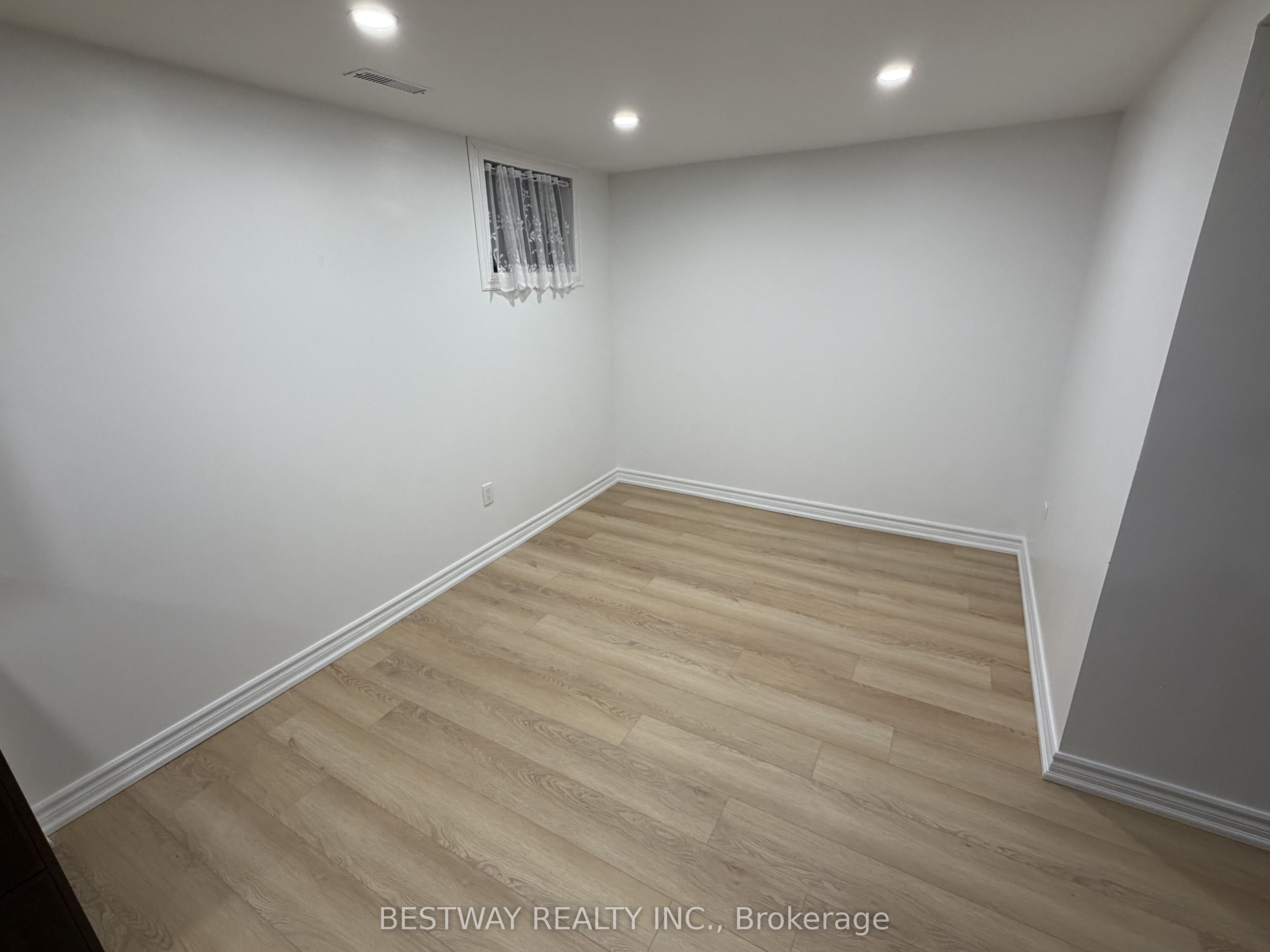 Basement-78 Dragoon Crescent, Toronto, ON, M1V 1N4