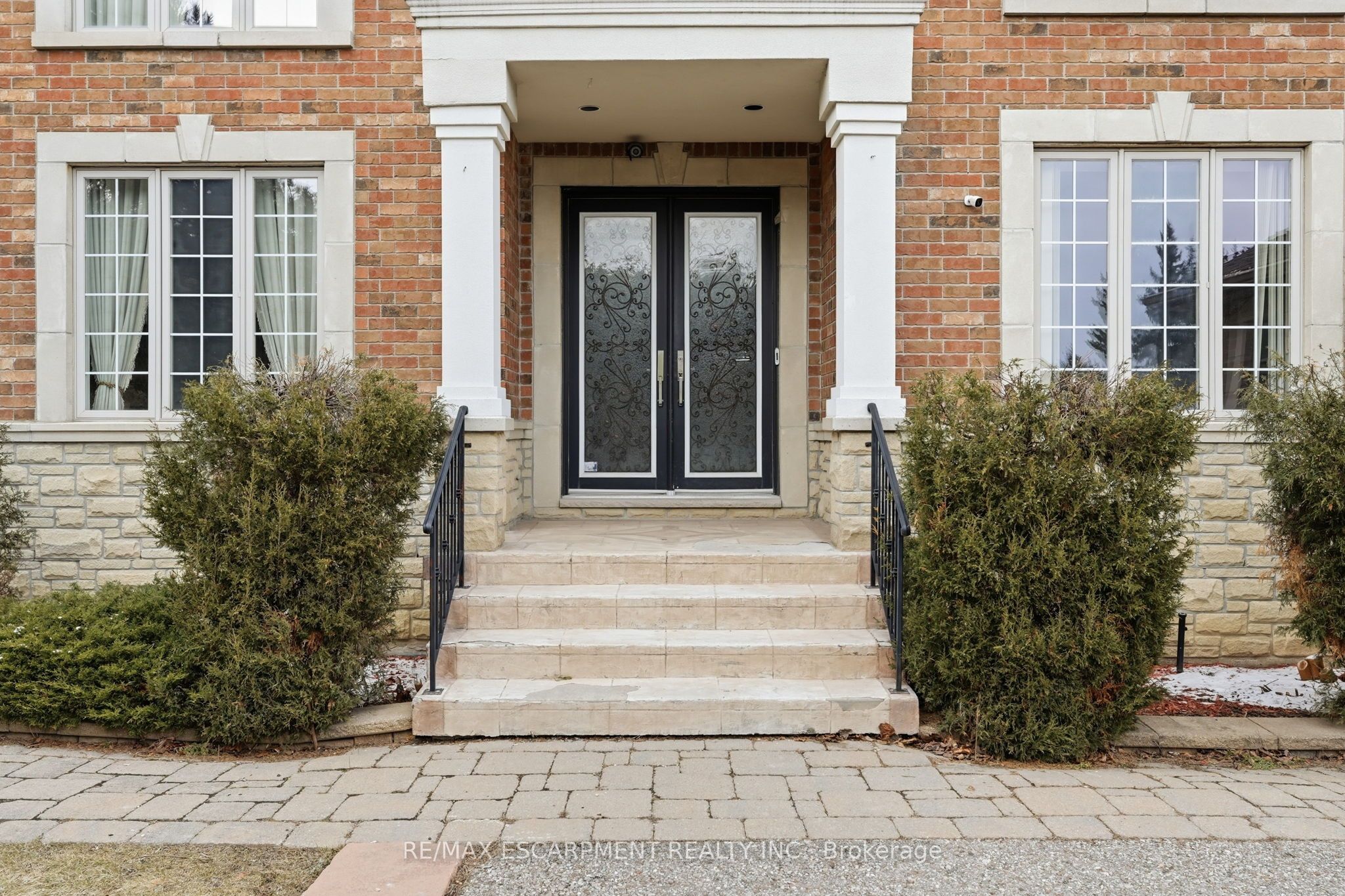 Additional image 3 of 2489 Olinda Court, Mississauga, ON, L5C 4P5