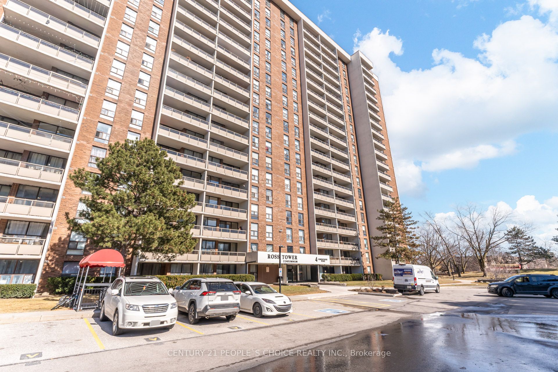 202-4 Kings Cross Road, Brampton, ON, L6T 3X8