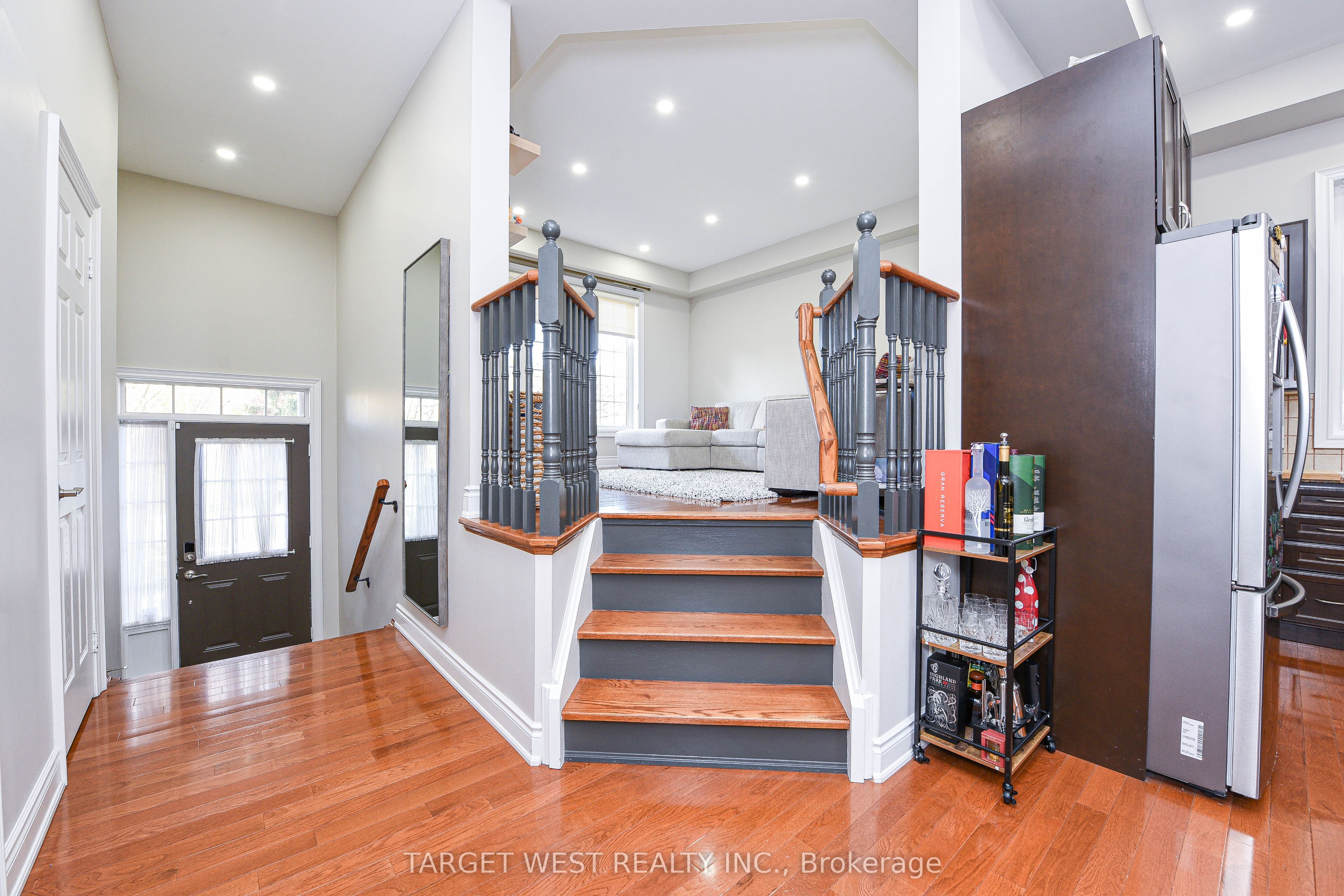 Additional image 3 of 87 Park Street W, Mississauga, ON, L5H 1L2