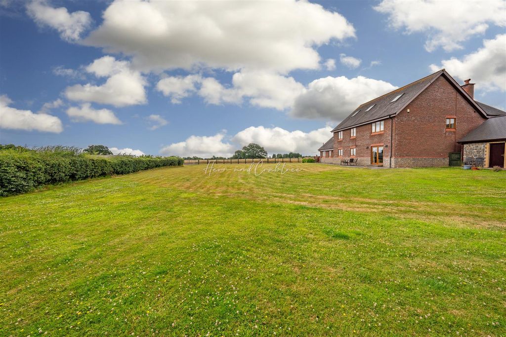 4 bed detached house for saleWalk Farm Drive, Castleton, Cardiff CF3