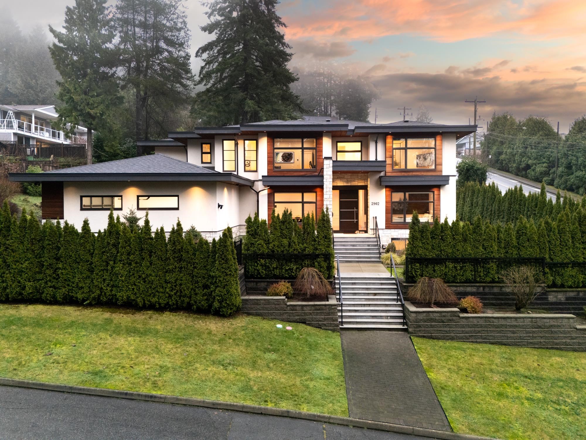 2902 St. Andrews Avenue, North Vancouver, BC, V7N 1Z4