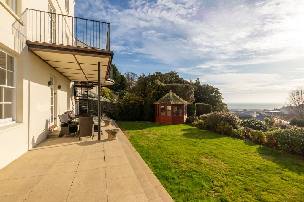 Additional image 3 of 7 bed detached house for saleL'hyvreuse, Cambridge Park, St. Peter Port, Guernsey GY1