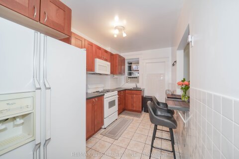 Additional image 8 of 684 College Street, Toronto, ON, M6G 1C1