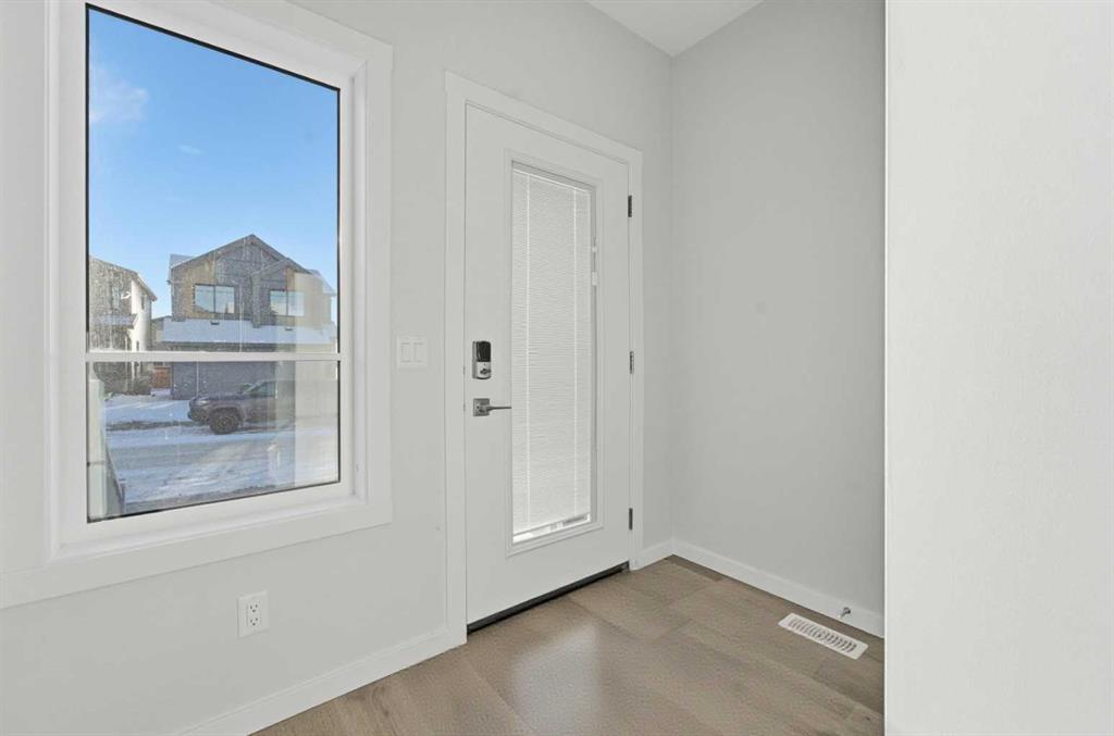 Additional image 3 of 8 Heartwood Lane SE, Calgary, AB, T3S 0P9
