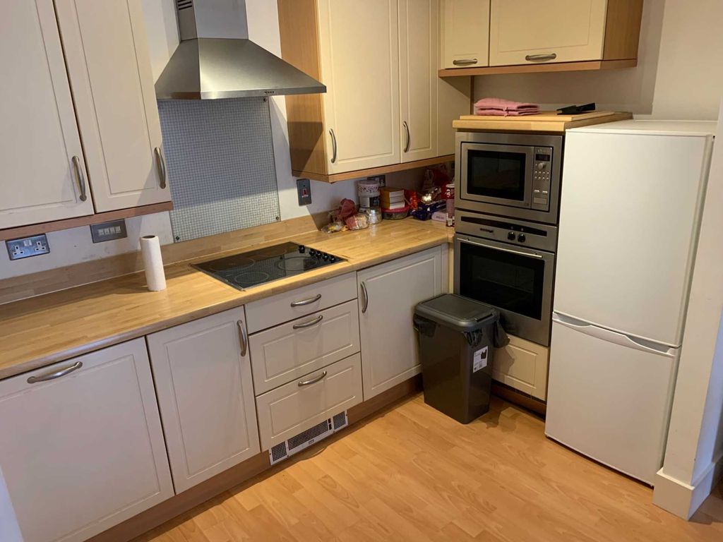 Additional image 8 of 2 bed flat for saleQueen Street, City Centre CF10