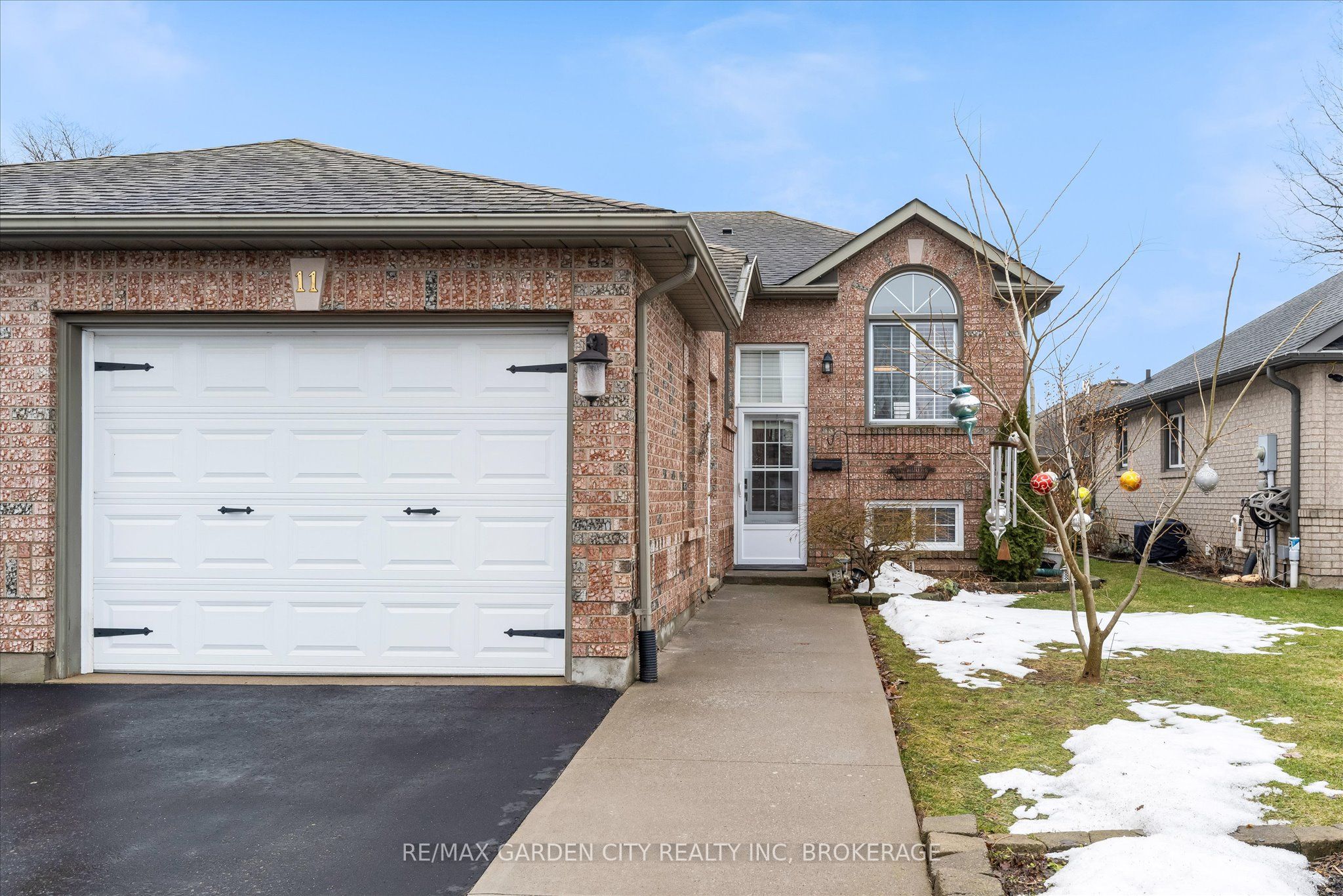11 Jefferson Court W, Welland, ON, L3C 7G5