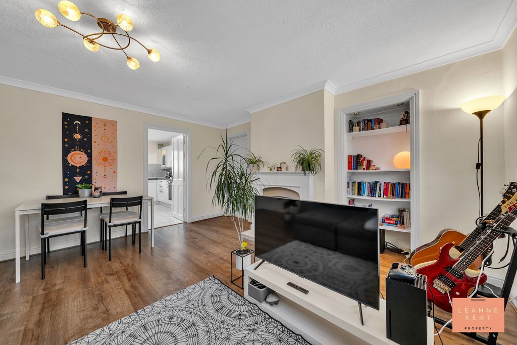 Additional image 8 of 3 bed flat for saleOak House, Hollybush Estate, Cardiff CF14