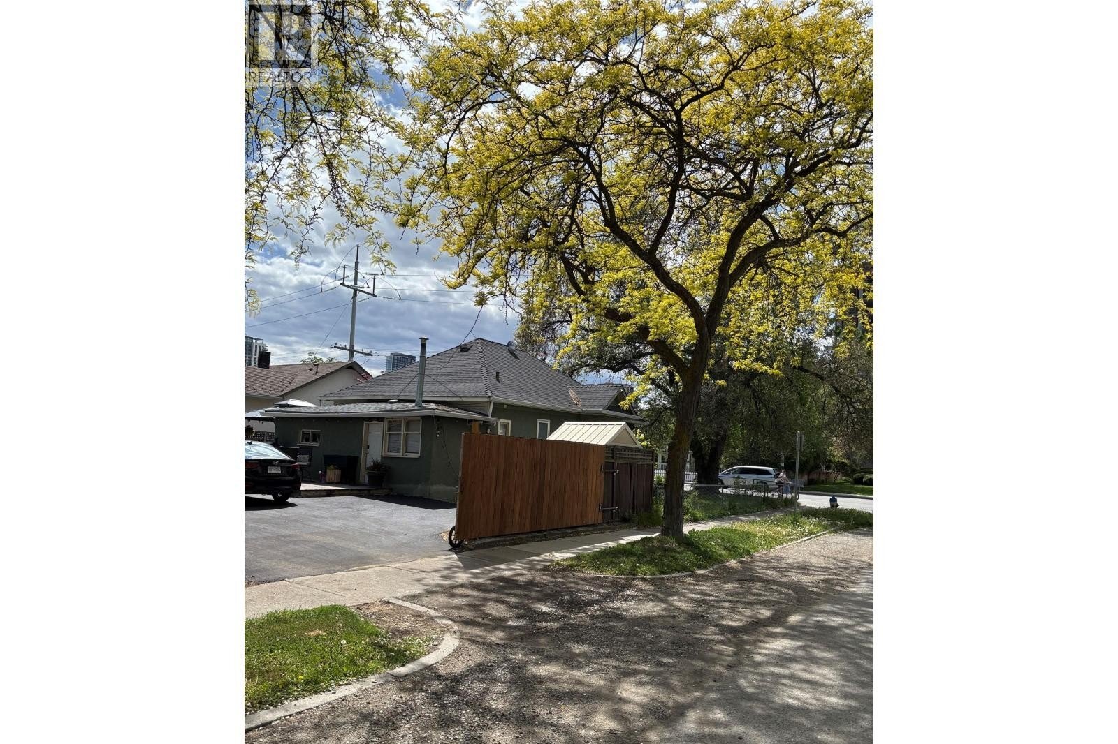 Additional image 8 of 1333 Richter Street, Kelowna, BC, V1Y2L5