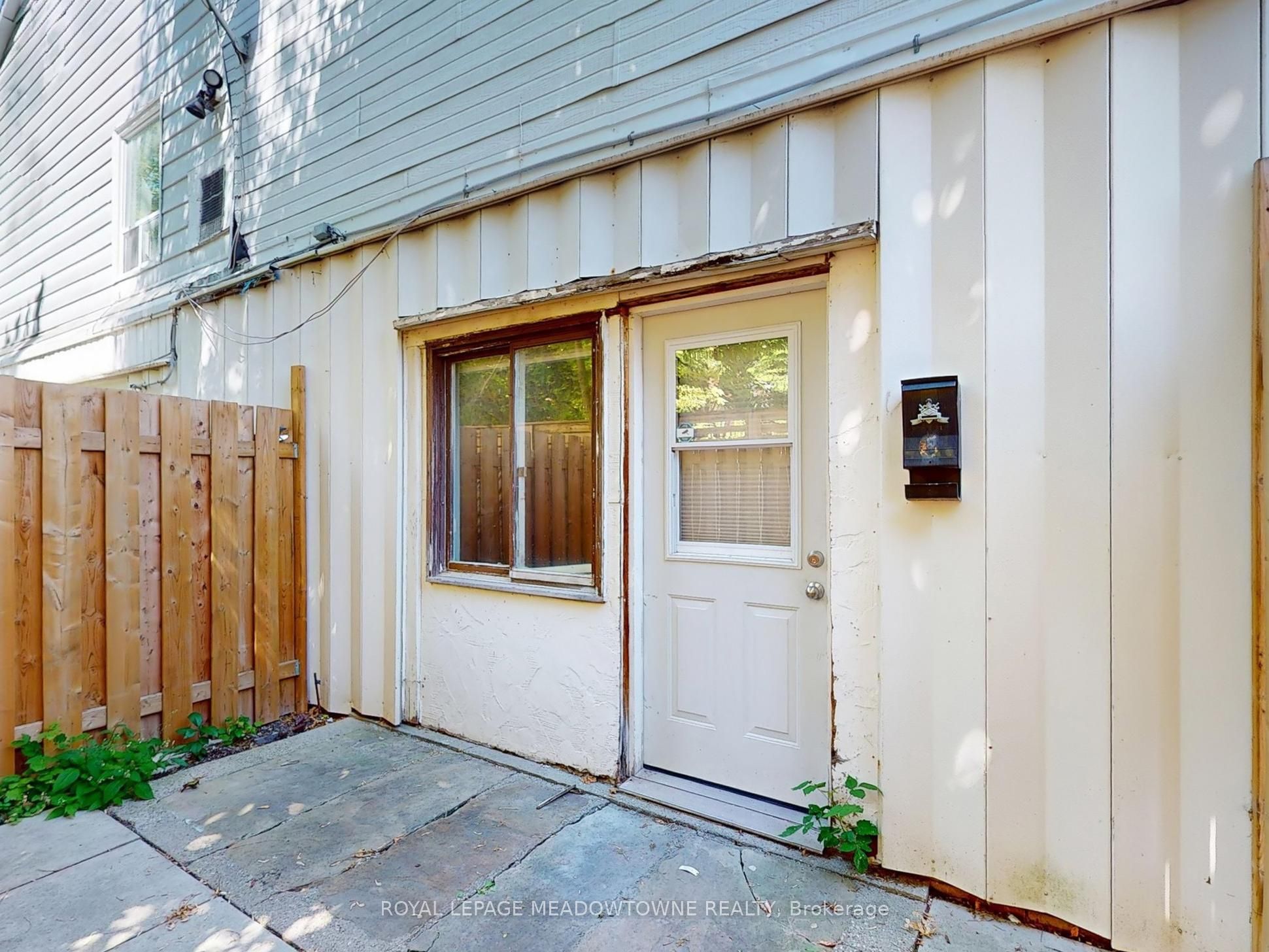 6-12 Wesleyan Street, Halton Hills, ON, L7G 2E1
