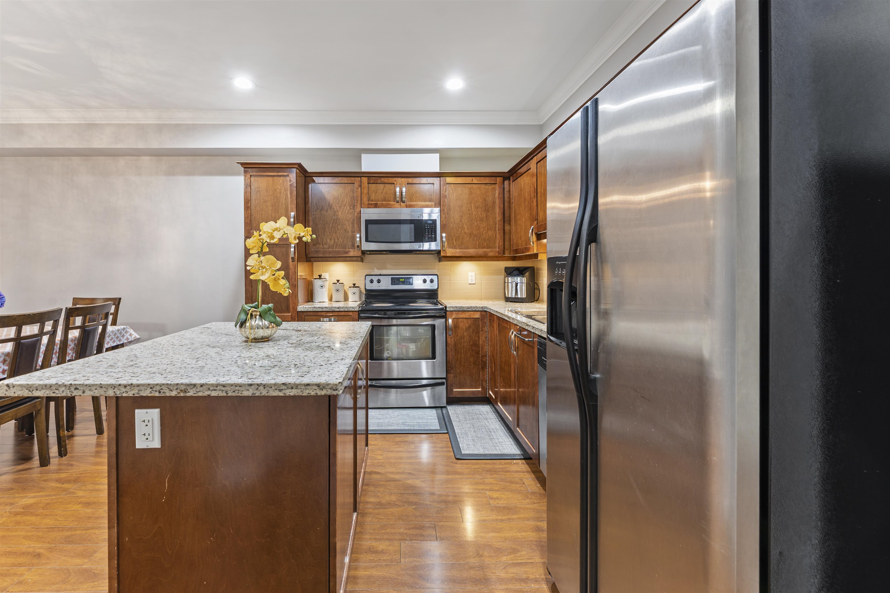 Additional image 5 of 25-14462 61a Avenue, Surrey, BC, V3S 2W3