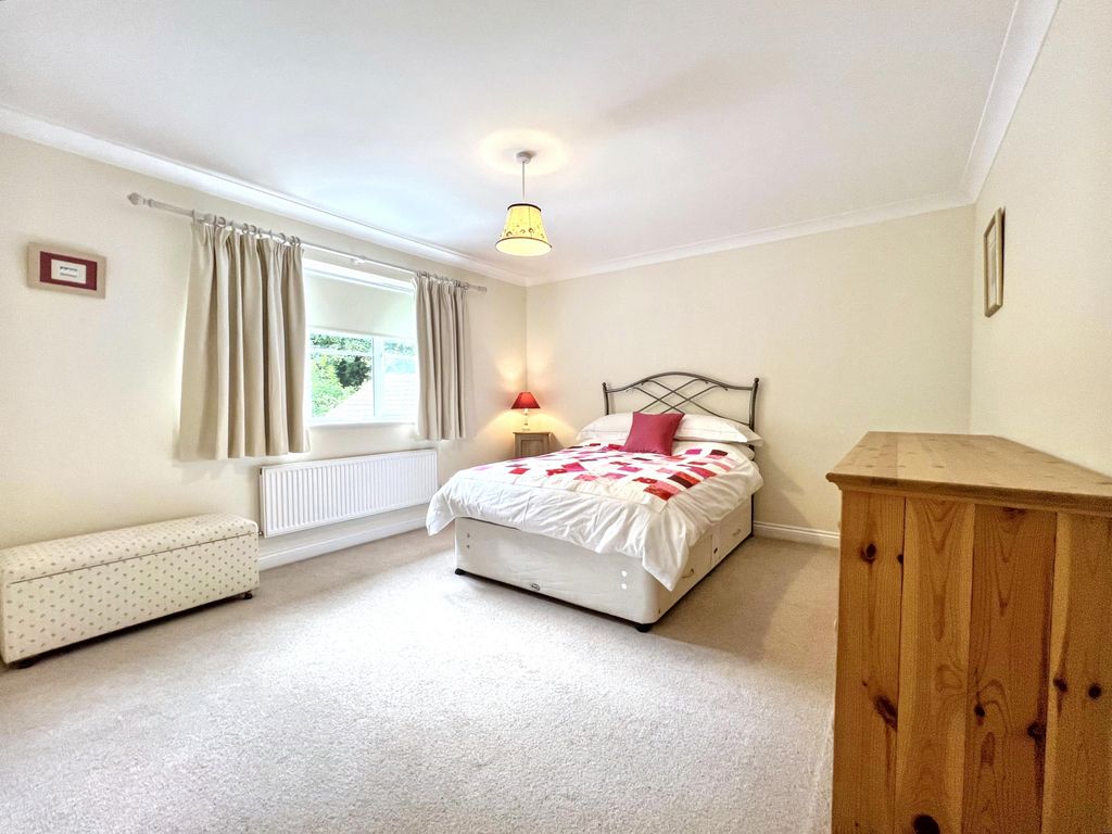Additional image 28 of 4 bed detached house for saleOutstanding Family Home 8 Walnut Grove, Crick, Caldicot, Monmouthshire NP26
