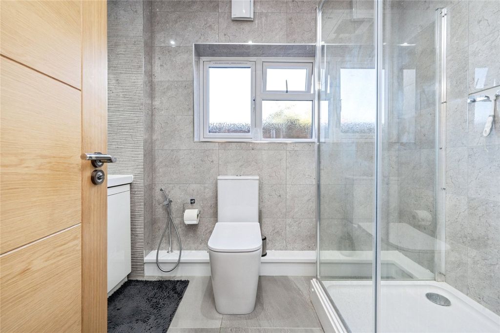 Additional image 26 of 8 bed detached house for saleGreen End Road, Bedford, Bedfordshire MK43