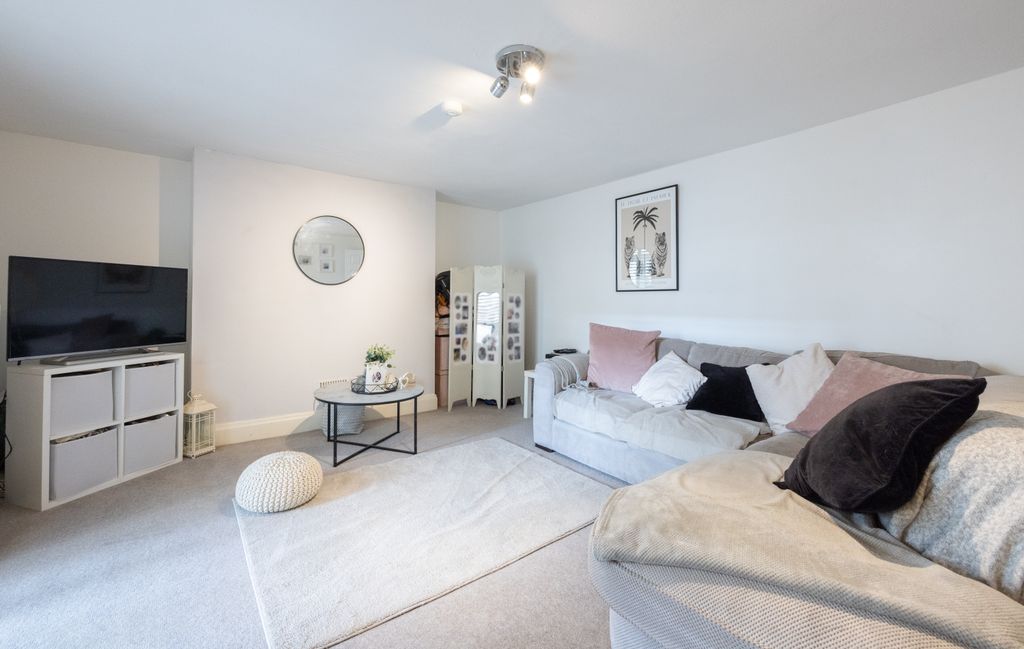 Additional image 13 of 1 bed flat for sale25 Duhamel Place, St. Helier, Jersey JE2