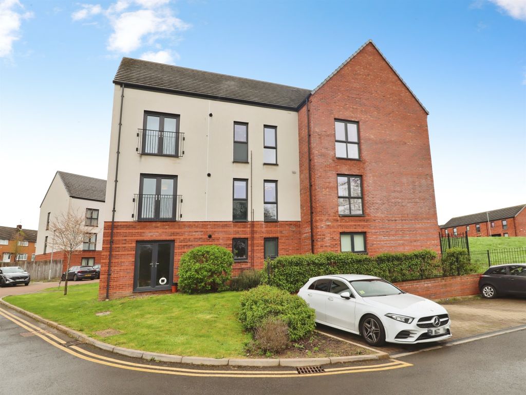 2 bed flat for saleBraunton Crescent, Llanrumney, Cardiff CF3