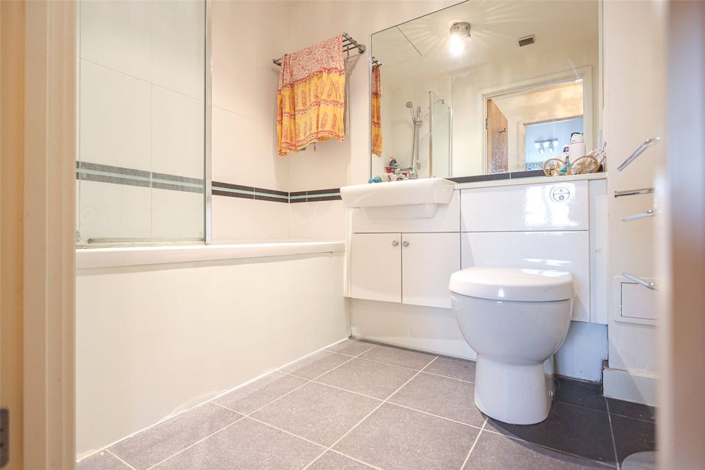 Additional image 15 of 2 bed flat for saleHeritage Avenue, Colindale NW9