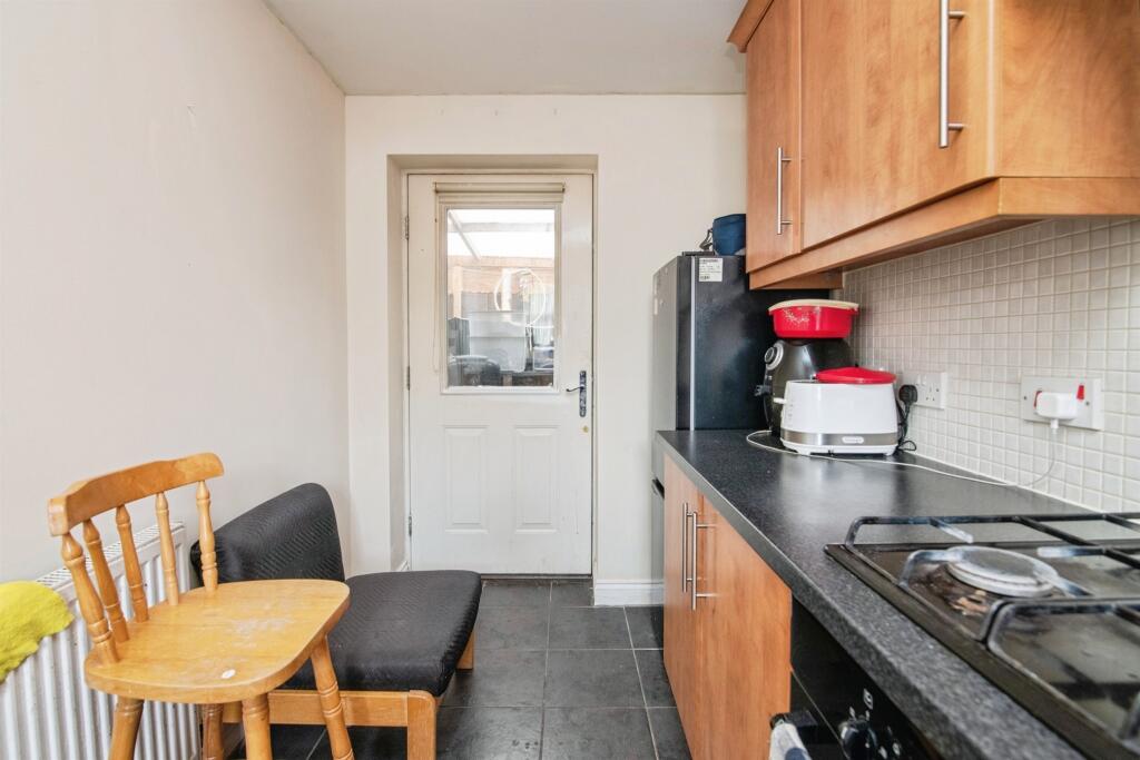 York Crescent, WEST BROMWICH photo 5