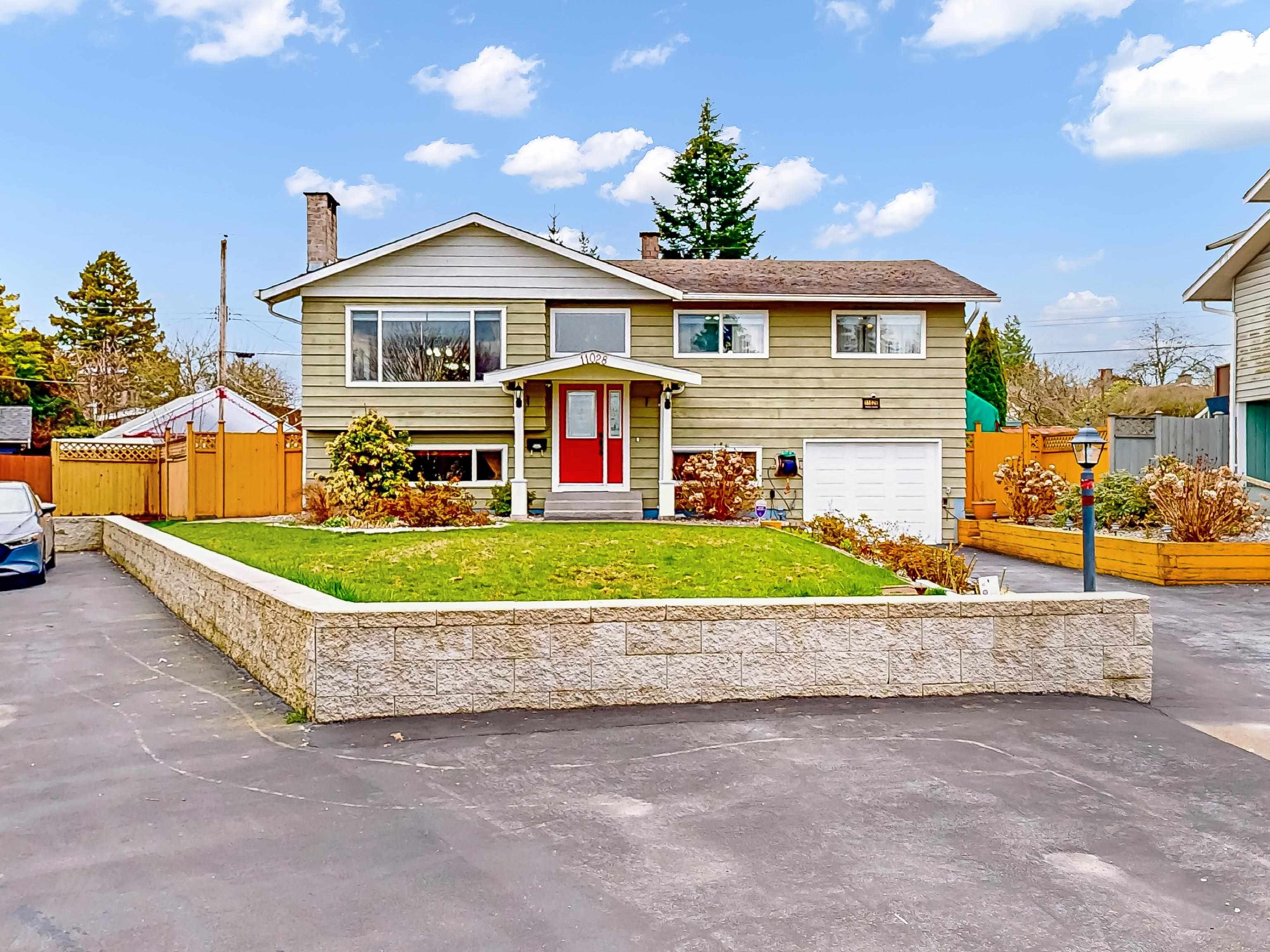 11028 Swan Crescent, Surrey, BC, V3R 5B6