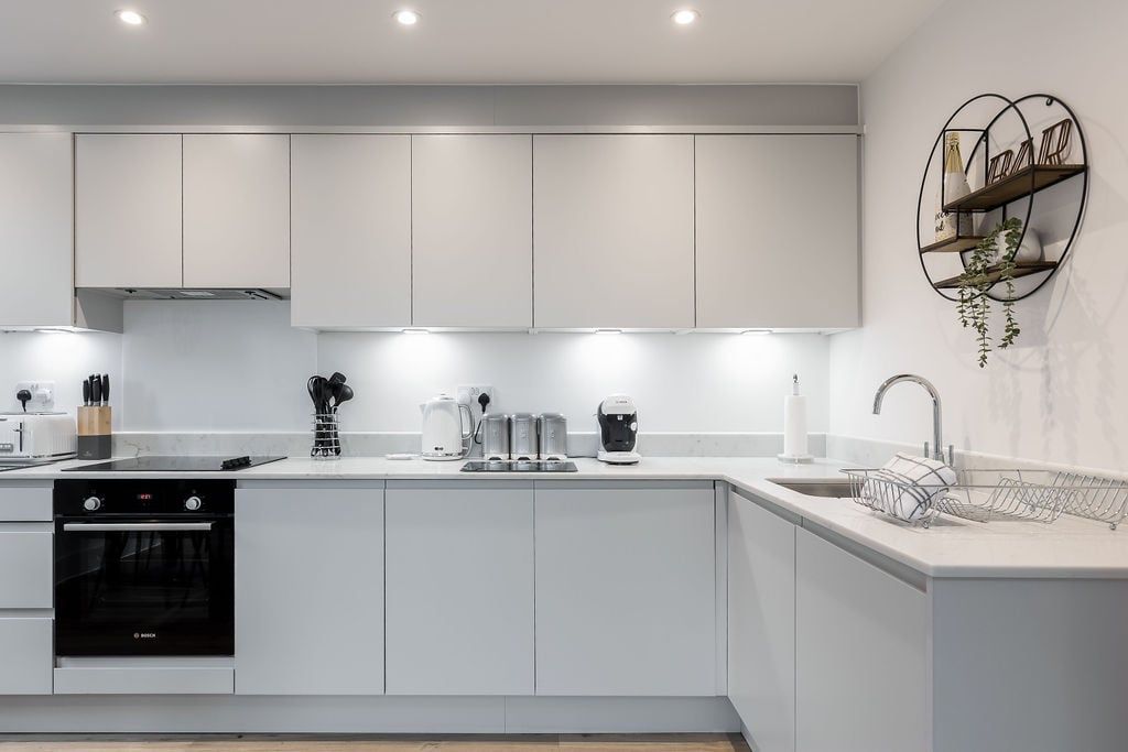 2 bed flat for saleWootton Mount, Bournemouth BH1 photo 4