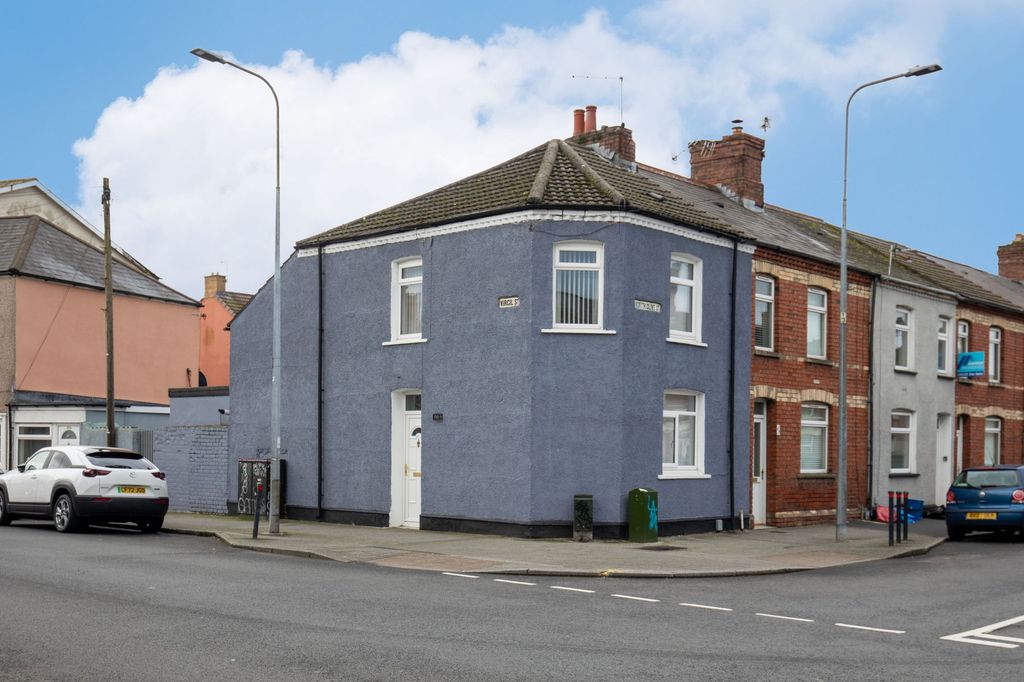 3 bed terraced house for saleNorth Clive Street, Cardiff CF11
