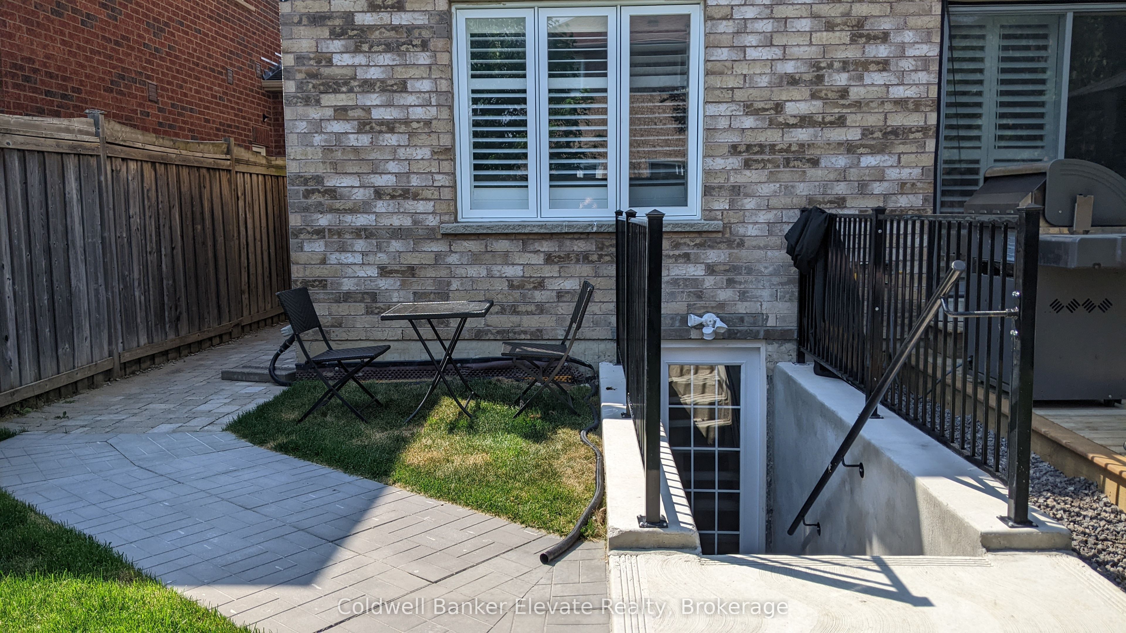 LL-1070 Gorham Way, Milton, ON, L9T 6N7 photo 2