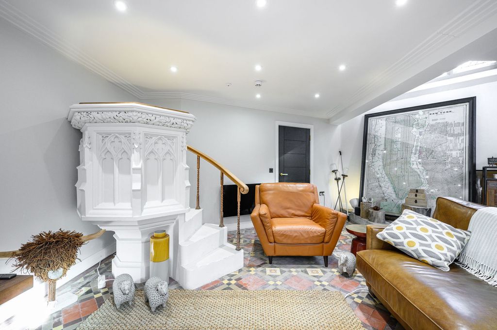 Additional image 21 of 3 bed cottage for saleThe Chancel, Pen Y Fal Chapel, Abergavenny NP7