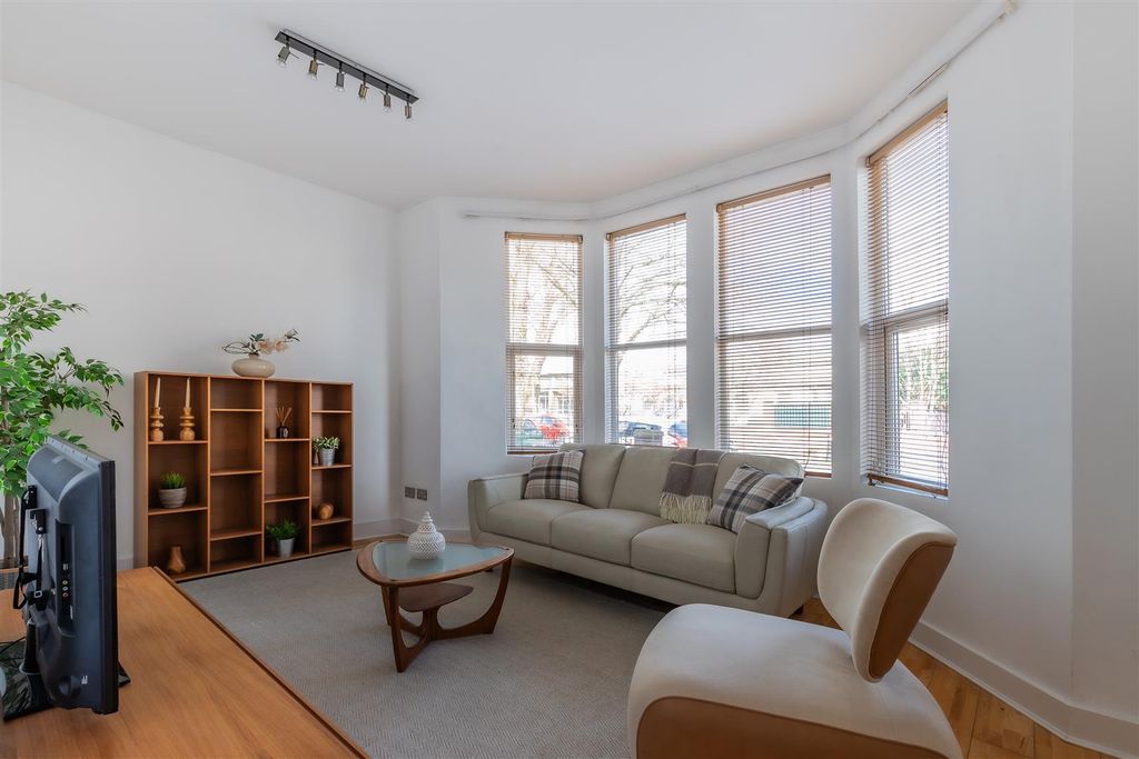 Additional image 2 of 2 bed flat for saleMarlborough Road, Penylan, Cardiff CF23