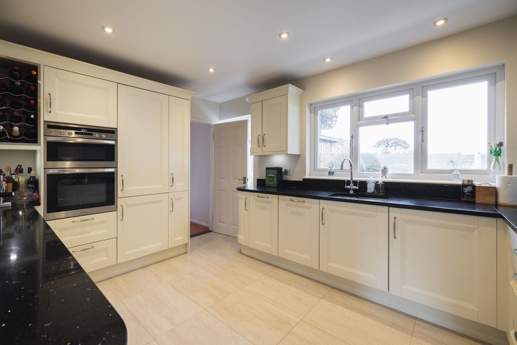 Additional image 19 of 3 bed bungalow for saleLa Grande Route De Faldouet, St. Martin, Jersey JE3