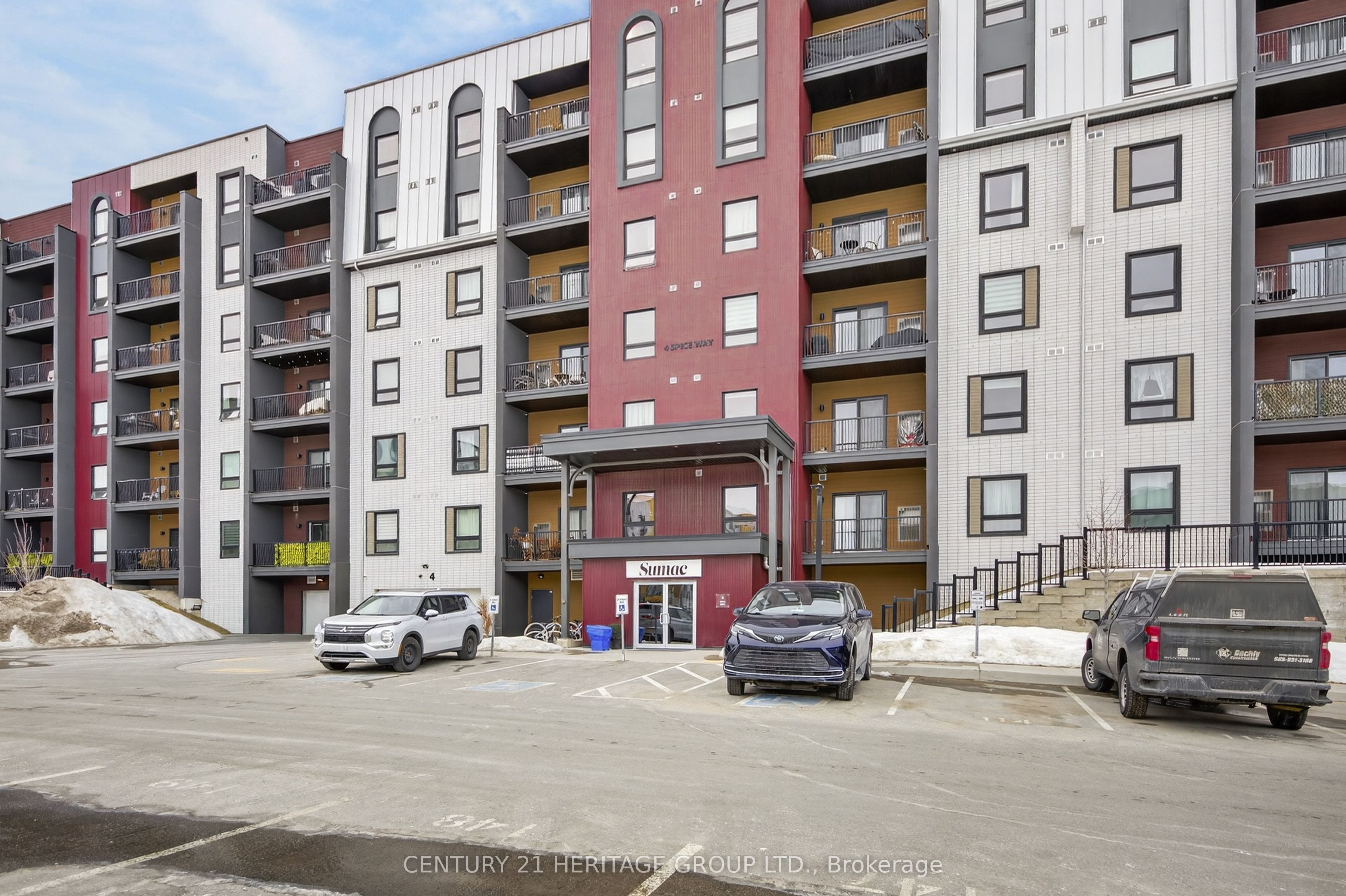 314-4 Spice Way, Barrie, ON, L9J 0M2 photo 2