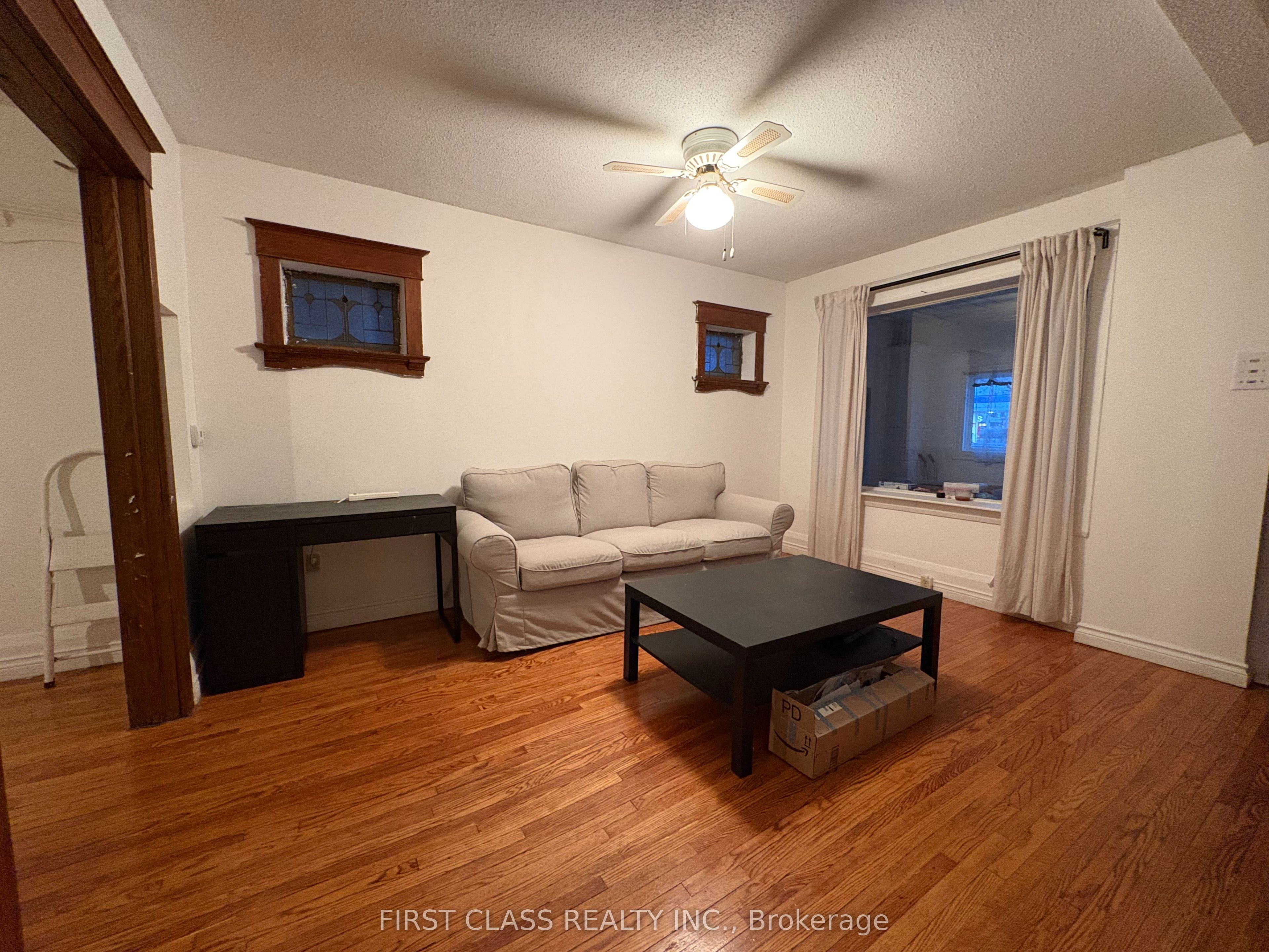 2471 Gerrard Street E, Toronto, ON, M4E 2G3 photo 2