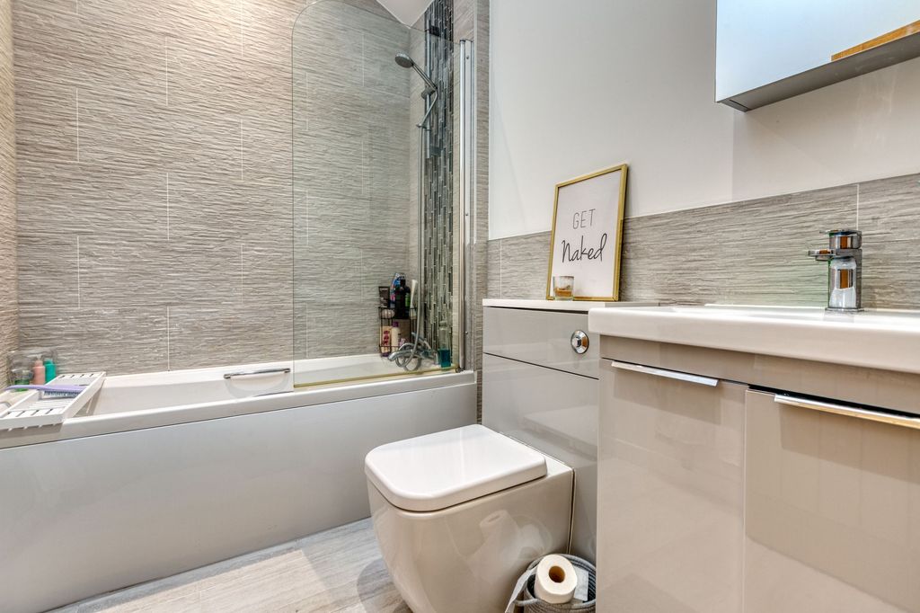 Additional image 15 of 2 bed property for sale2 Brooklyn Mews, St Helier JE2
